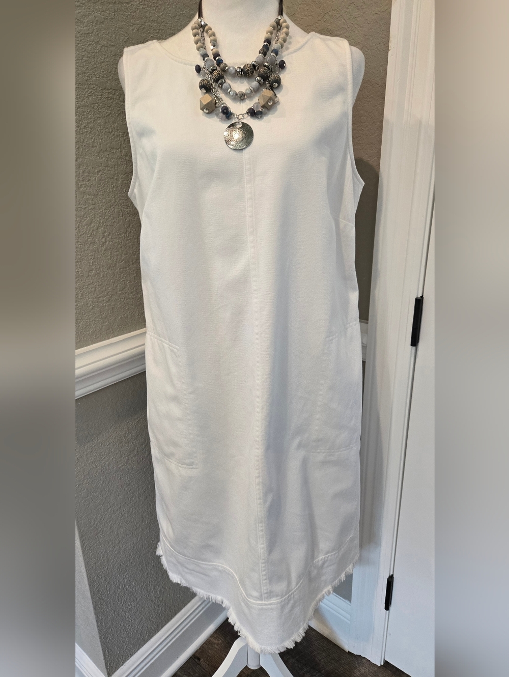 J. Jill Sleeveless White Denin Dress, Medium